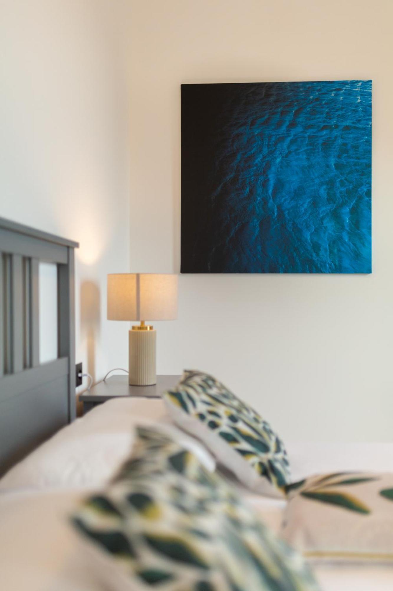 Seaside Elegance Suites Komiža Buitenkant foto