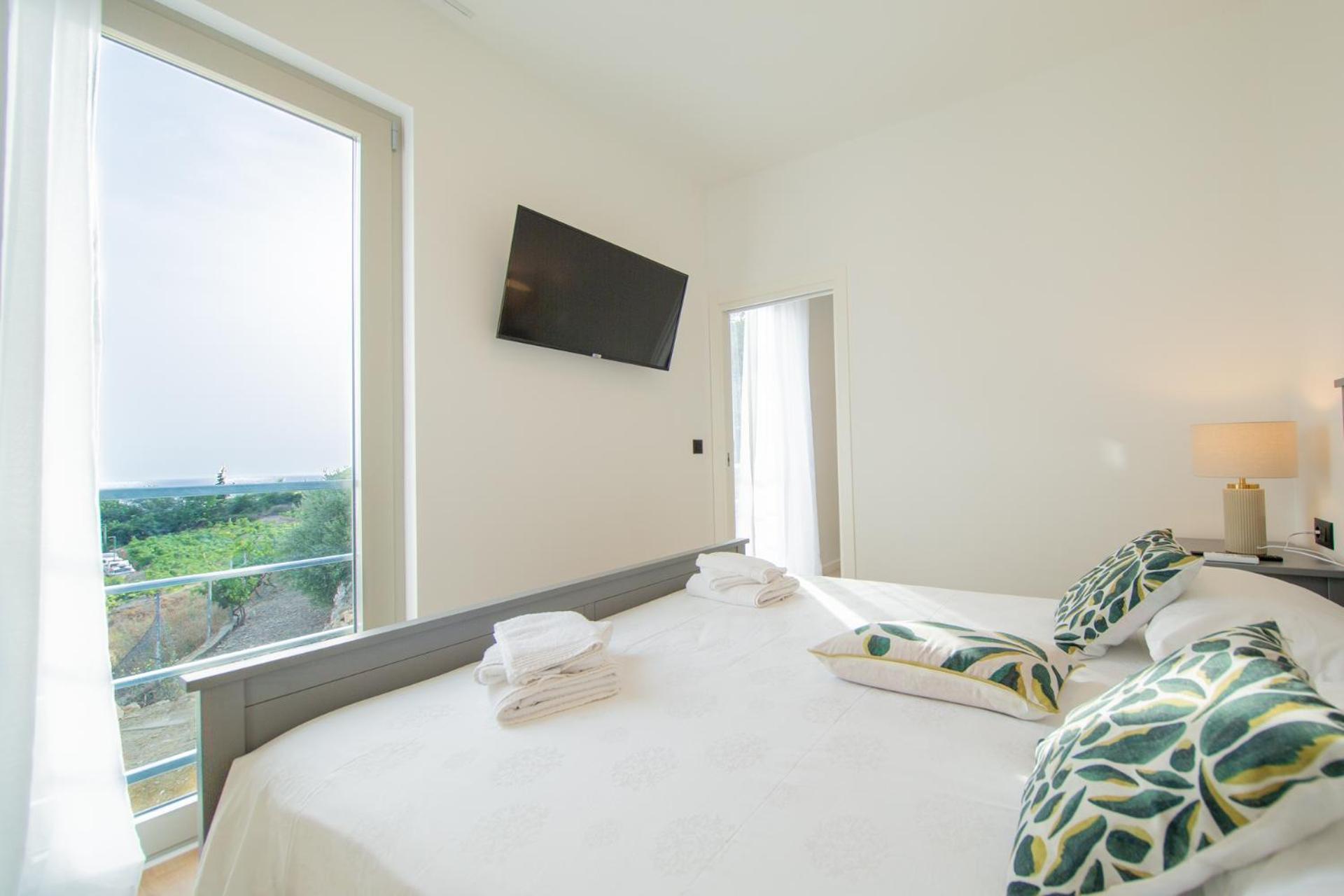 Seaside Elegance Suites Komiža Buitenkant foto